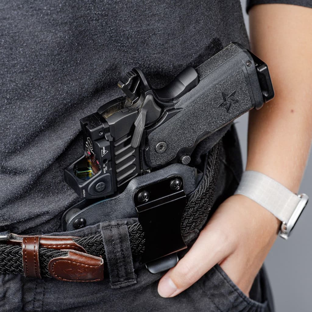 lifestyle-concealed-carry-holster.jpg